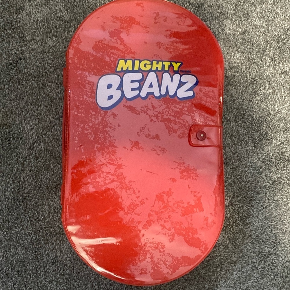 Mighty Beanz Collector Case & Beanz Series 1